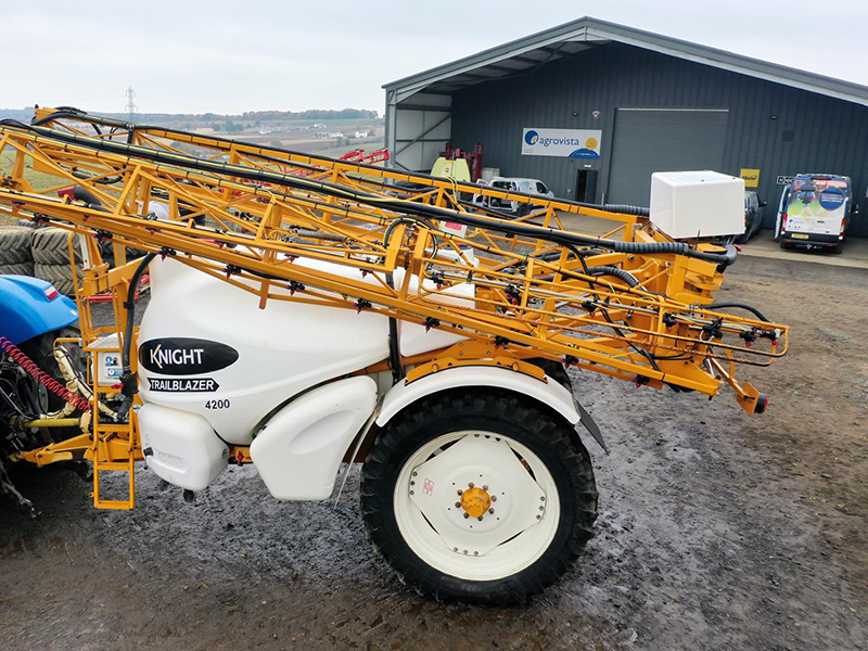 Knight Trailblazer 4200